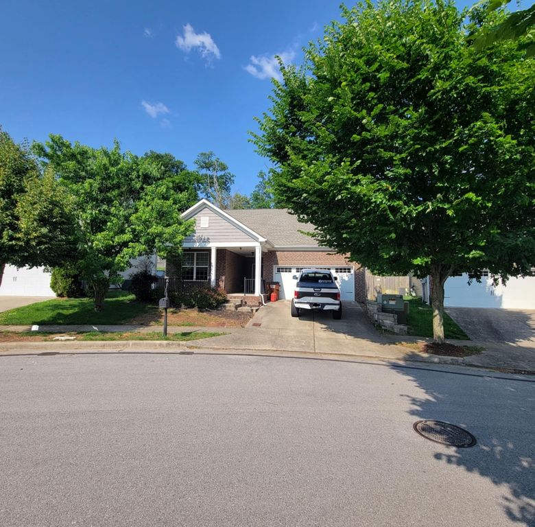 2516 River Trail Dr, Hermitage, TN 37076