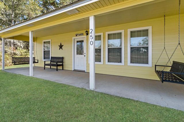 250 County Road 4750, Warren, TX 77664