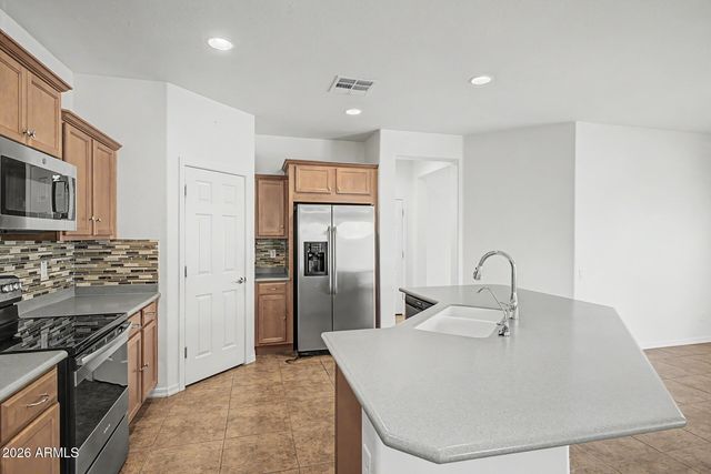10397 W Foothill Drive, Peoria, AZ 85383