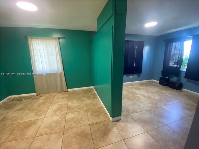 1926 Ramsey Dr, Lake Worth, FL 33461