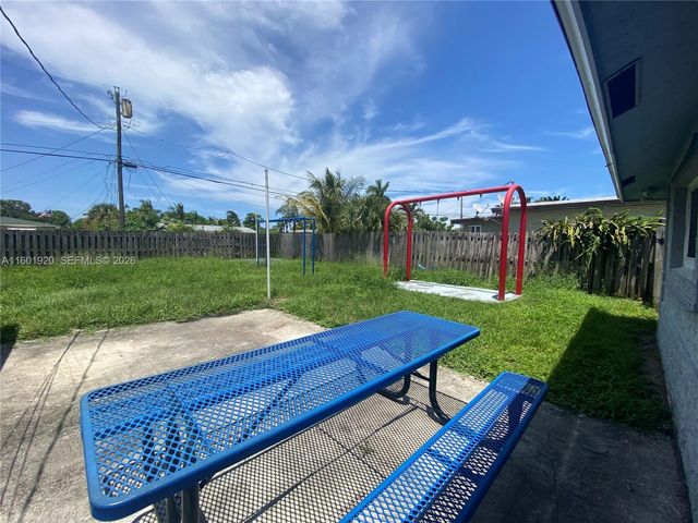 1926 Ramsey Dr, Lake Worth, FL 33461