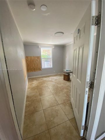 1926 Ramsey Dr, Lake Worth, FL 33461