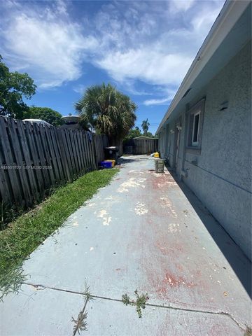 1926 Ramsey Dr, Lake Worth, FL 33461