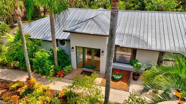 1441 25th ST SW, Naples, FL 34117