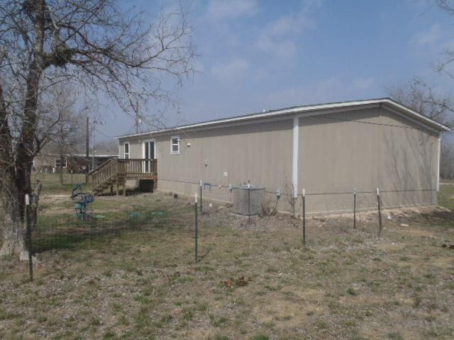 1580 Pooley RD, Kingsbury, TX 78638