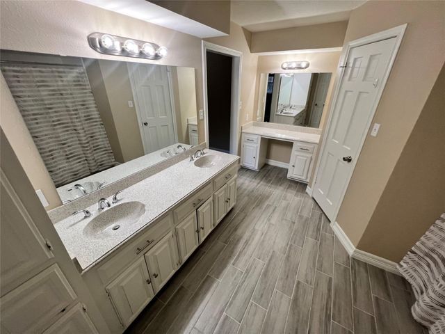 18240 Fenske Road, Cypress, TX 77433