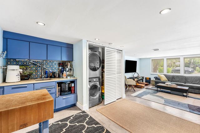 1455 NE 4th Avenue, Boca Raton, FL 33432