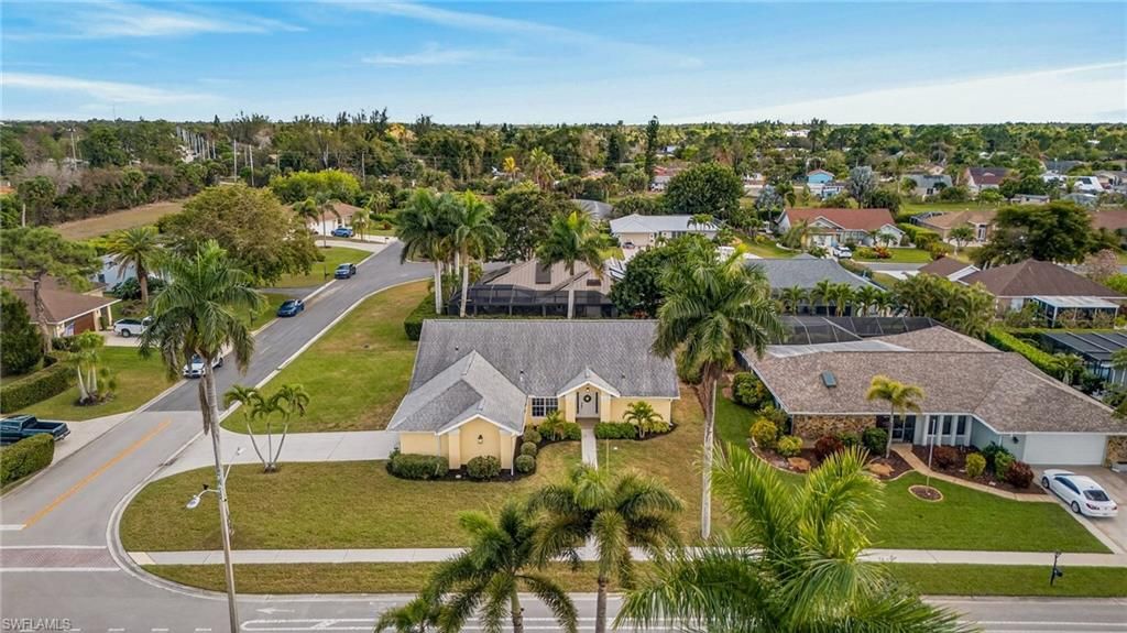 390 Saint Andrews BLVD, NAPLES, FL 34113 — photo 3