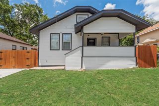 447 W Clarendon Drive, Dallas, TX 75208