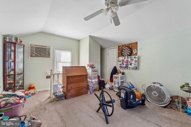 309 E DUTTON MILL RD, Brookhaven, PA 19015