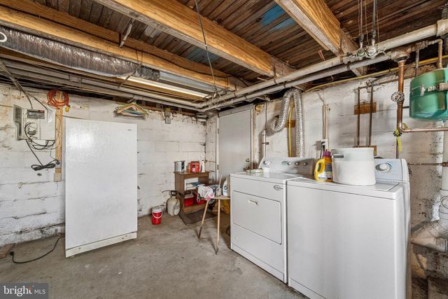 309 E DUTTON MILL RD, Brookhaven, PA 19015