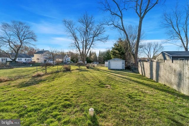 309 E DUTTON MILL RD, Brookhaven, PA 19015