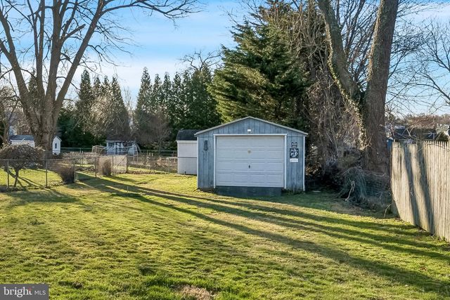 309 E DUTTON MILL RD, Brookhaven, PA 19015