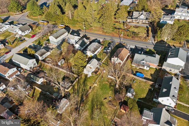 309 E DUTTON MILL RD, Brookhaven, PA 19015