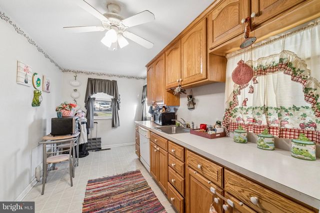 309 E DUTTON MILL RD, Brookhaven, PA 19015