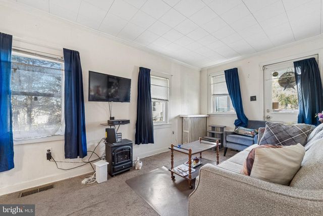 309 E DUTTON MILL RD, Brookhaven, PA 19015