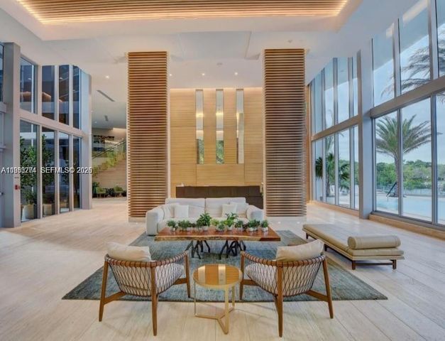 16385 Biscayne Boulevard 2702, North Miami Beach, FL 33160