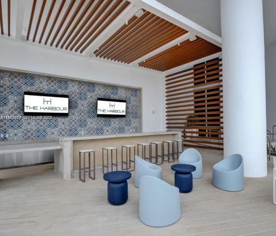 16385 Biscayne Boulevard 2702, North Miami Beach, FL 33160