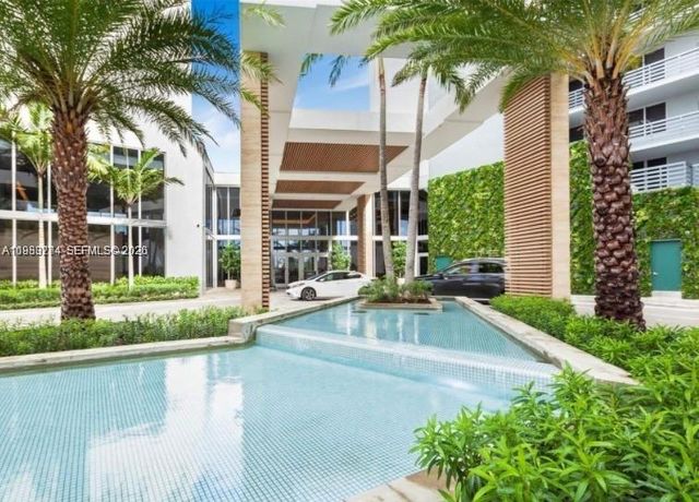 16385 Biscayne Boulevard 2702, North Miami Beach, FL 33160