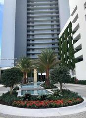 16385 Biscayne Boulevard 2702, North Miami Beach, FL 33160