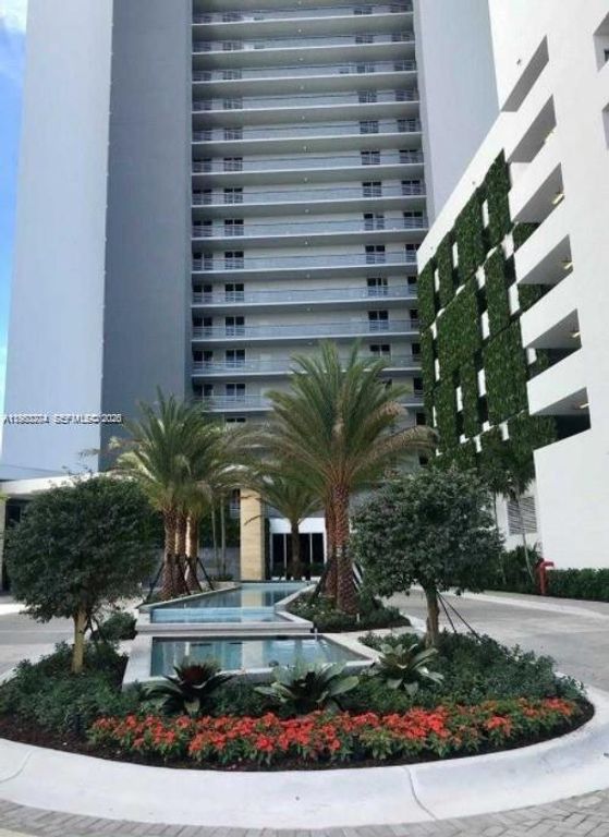 16385 Biscayne Boulevard 2702, North Miami Beach, FL 33160