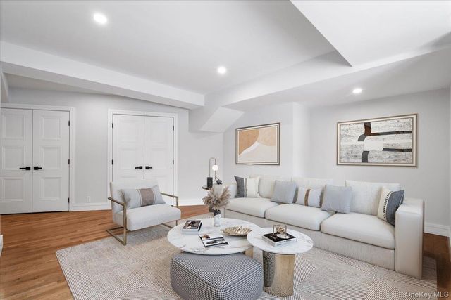 9 Shady Road, Ardsley, NY 10502