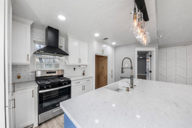 9327 Golden Sunshine Drive, Houston, TX 77064