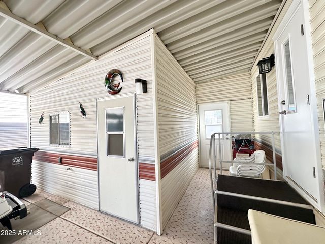 930 S NICKEL Drive, Apache Junction, AZ 85119