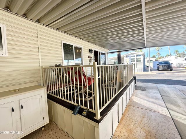 930 S NICKEL Drive, Apache Junction, AZ 85119