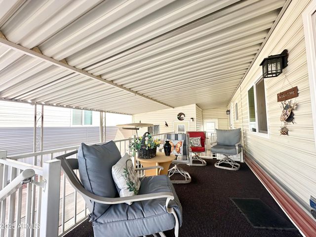 930 S NICKEL Drive, Apache Junction, AZ 85119