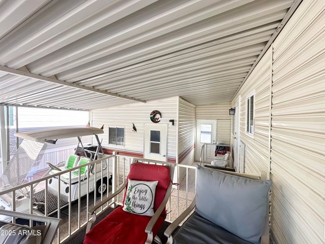 930 S NICKEL Drive, Apache Junction, AZ 85119