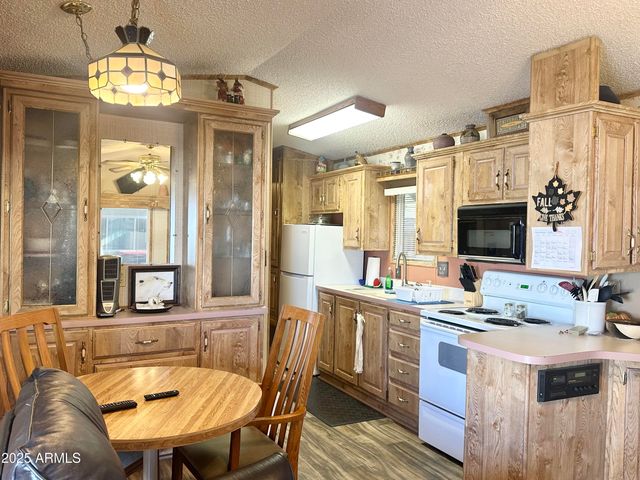 930 S NICKEL Drive, Apache Junction, AZ 85119