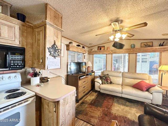 930 S NICKEL Drive, Apache Junction, AZ 85119