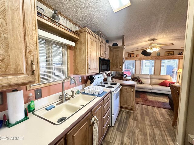 930 S NICKEL Drive, Apache Junction, AZ 85119