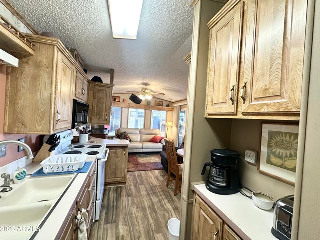 930 S NICKEL Drive, Apache Junction, AZ 85119