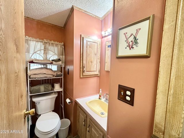 930 S NICKEL Drive, Apache Junction, AZ 85119