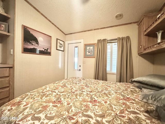 930 S NICKEL Drive, Apache Junction, AZ 85119