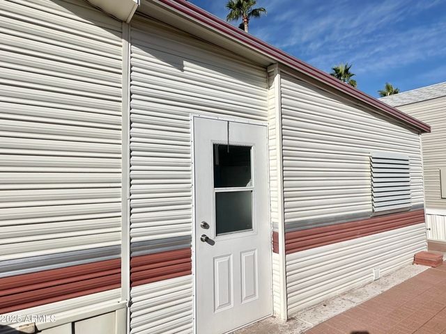 930 S NICKEL Drive, Apache Junction, AZ 85119