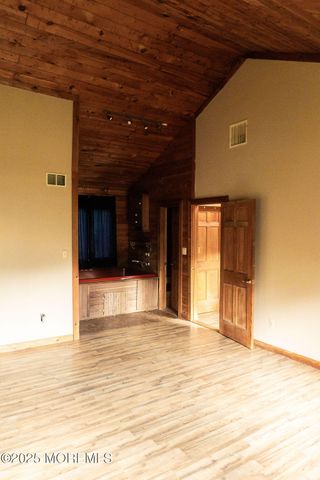 790 Farmingdale Road, Jackson, NJ 08527