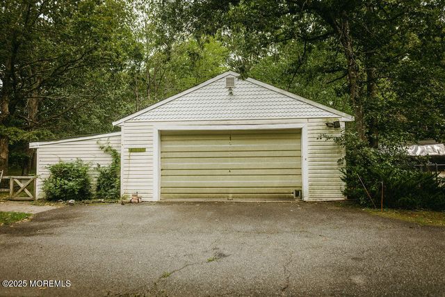 790 Farmingdale Road, Jackson, NJ 08527