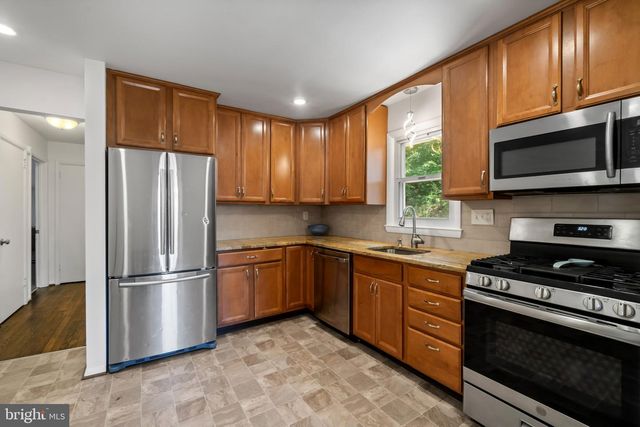 415 BAYLOR RD, Glen Burnie, MD 21061