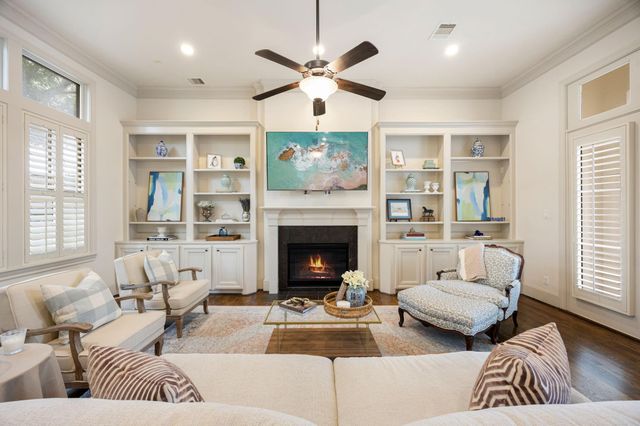 310 W Bell Street, Houston, TX 77019