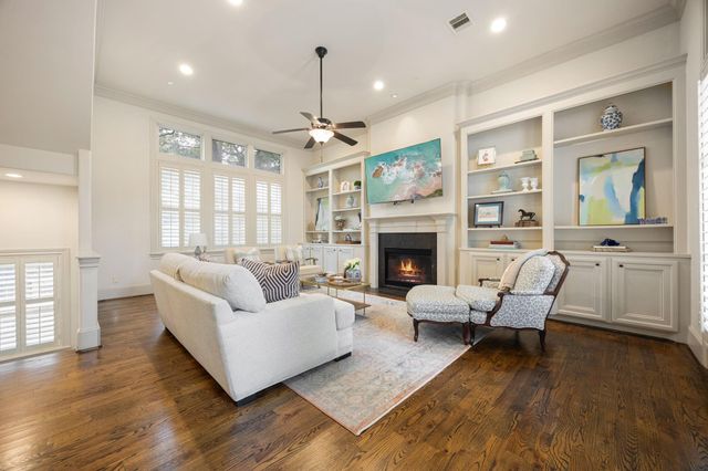 310 W Bell Street, Houston, TX 77019