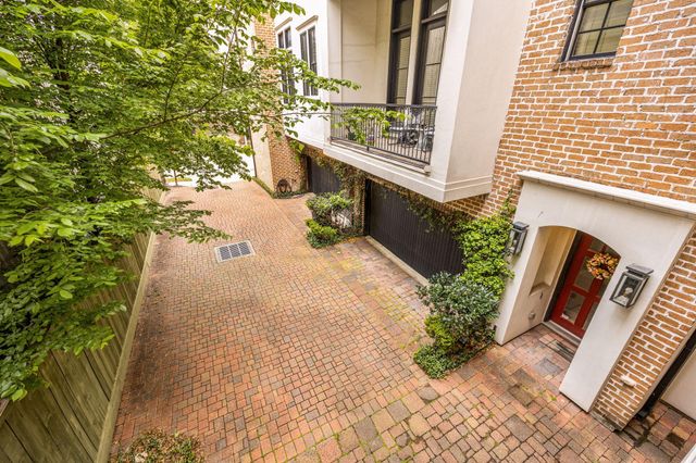 310 W Bell Street, Houston, TX 77019