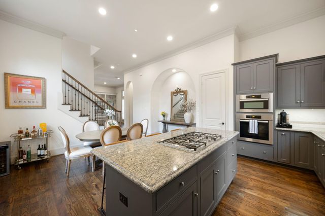 310 W Bell Street, Houston, TX 77019