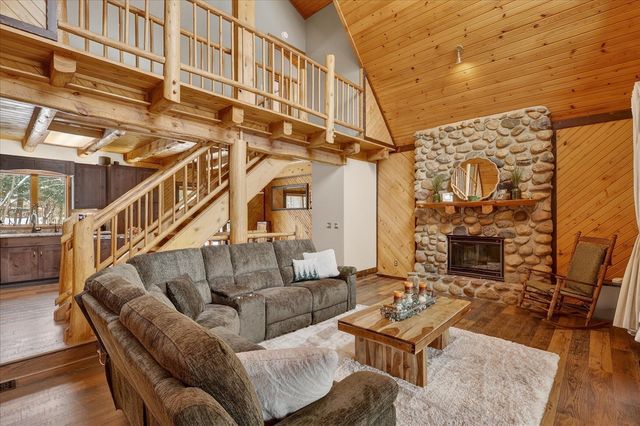 724 Spruce Hollow Drive, Middleville, MI 49333