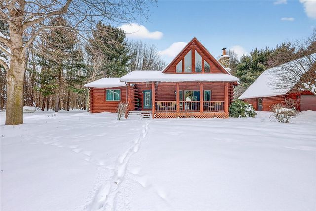 724 Spruce Hollow Drive, Middleville, MI 49333