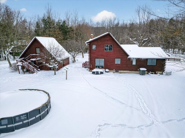 724 Spruce Hollow Drive, Middleville, MI 49333