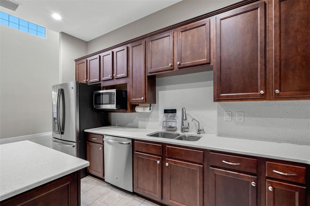 Image 5 of property listing at 29943 GANGA WAY, Wesley Chapel, FL 33543