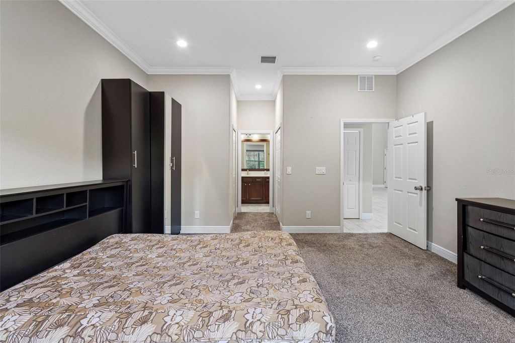 Image 10 of property listing at 29943 GANGA WAY, Wesley Chapel, FL 33543